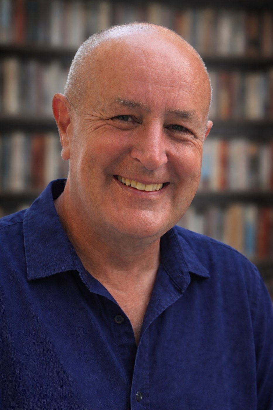 Author Lee Barnes